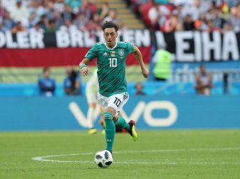 Özil kehrt deutscher Nationalmannschaft den Rücken zu Özil kehrt deutscher Nationalmannschaft den Rücken zu