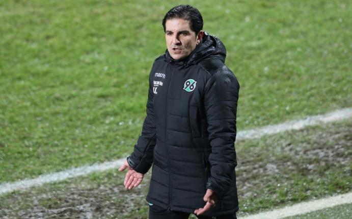 Kenan Kocak verliert mit Hannover gegen den KSC