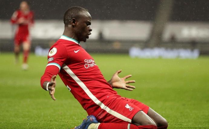 Liverpool gewinnt und trifft drei Mal gegen Tottenham