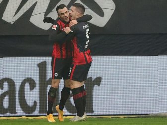 Filip Kostic (l.) freut die Rückkehr von Landsmann Jovic Filip Kostic (l.) freut die Rückkehr von Landsmann Jovic