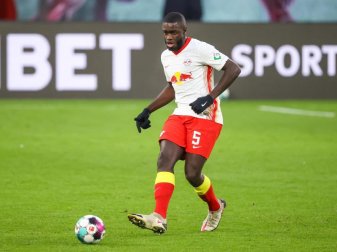 Hat bei RB Leipzig einen bis Ende Juni 2023 gültigen Vertrag: Dayot Upamecano. Foto: Jan Woitas/dpa-Zentralbild/dpa Hat bei RB Leipzig einen bis Ende Juni 2023 gültigen Vertrag: Dayot Upamecano. Foto: Jan Woitas/dpa-Zentralbild/dpa