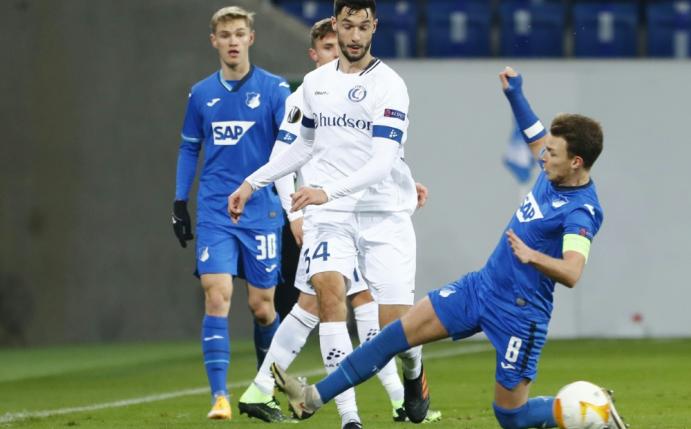 Tim Kleindienst (l) wird wieder für Heidenheim spielen
