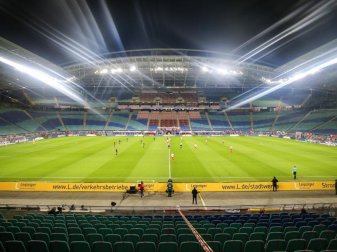 Durch die Einreisesperre herrscht Unklarheit über die Partie zwischen RB Leipzig und dem FC Liverpool. Foto: Jan Woitas/dpa-Zentralbild/dpa Durch die Einreisesperre herrscht Unklarheit über die Partie zwischen RB Leipzig und dem FC Liverpool. Foto: Jan Woitas/dpa-Zentralbild/dpa