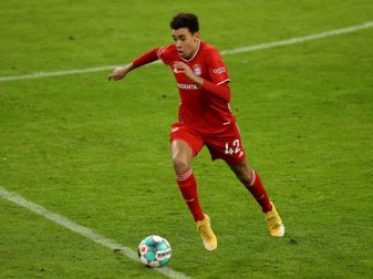 Wird von Bundestrainer Löw als «außergewöhnlich großes Talent» gelobt: Jamal Musiala vom FC Bayern München. Foto: Alexander Hassenstein/Getty Images Europe/Pool/dpa