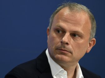 Schneider sucht Verstärkung für die offensive Außenbahn Schneider sucht Verstärkung für die offensive Außenbahn