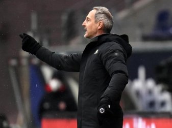 Wird nicht so schnell schwindelig: Eintracht-Coach Adi Hütter. Foto: Thomas Frey/dpa Wird nicht so schnell schwindelig: Eintracht-Coach Adi Hütter. Foto: Thomas Frey/dpa