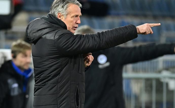 Trainer Uwe Neuhaus freut sich auf Neuzugang Michel Vlap