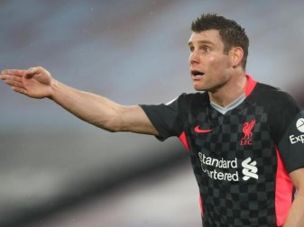 Fasst Klopps Worte «immer sehr gekonnt zusammen, oftmals schreiend mit allen notwendigen Worten, um den Jungs Feuer unterm Hintern zu machen»: James Milner. Foto: Clive Rose/PA Wire/dpa Fasst Klopps Worte «immer sehr gekonnt zusammen, oftmals schreiend mit allen notwendigen Worten, um den Jungs Feuer unterm Hintern zu machen»: James Milner. Foto: Clive Rose/PA Wire/dpa