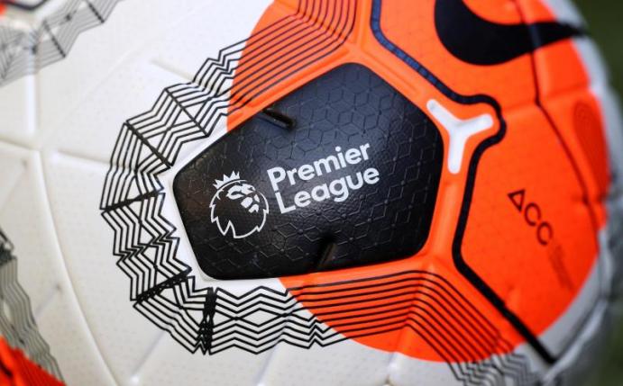 Das Wappen Premier League ist auf einem Spielball zu sehen. Foto: Mike Egerton/PA Wire/dpa