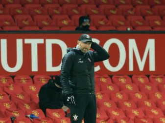 Ralph Hasenhüttl, Trainer des FC Southampton, verfolgt das Spiel. Foto: Lindsey Parnaby/Pool AFP/AP/dpa Ralph Hasenhüttl, Trainer des FC Southampton, verfolgt das Spiel. Foto: Lindsey Parnaby/Pool AFP/AP/dpa
