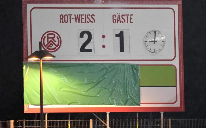 Zahlen lügen nicht; Rot-Weiss Essen besiegte Bayer Leverkusen im DFB-Pokal mit 2:1. Foto: Martin Meissner/AP POOL/dpa