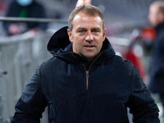 Freut sich auf das Wiedersehen mit Hertha-Neuzugang Sami Khedira: Bayern-Coach Hansi Flick. Foto: Sven Hoppe/dpa-pool/dpa