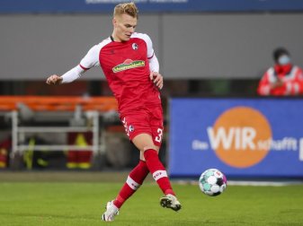 Kann die hohen Ablösen und Gehälter im Profifußball nicht nachvollziehen: Freiburg-Profi Philipp Lienhart. Foto: Tom Weller/dpa