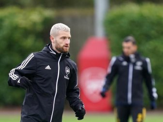 Könnte gegen RB Leipzig spielen: Schalke-Neuzugang Shkodran Mustafi. Foto: John Walton/PA Wire/dpa Könnte gegen RB Leipzig spielen: Schalke-Neuzugang Shkodran Mustafi. Foto: John Walton/PA Wire/dpa