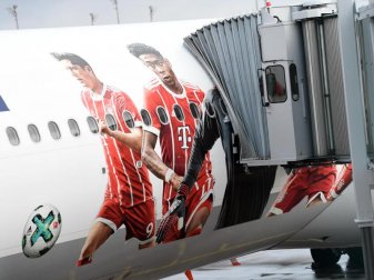 Die Deutsche Flugsicherung hatte dem Flugzeug mit dem FC Bayern an Bord keine Startfreigabe erteilt. Foto: Sven Hoppe/dpa