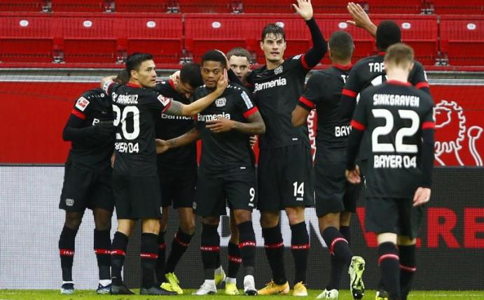 Gleich fünfmal durften die Bayer-Profis gegen Stuttgart jubeln. Foto: Thilo Schmuelgen/Reuters/Pool/dpa