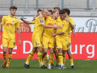 Uerdingen schlägt Bayern II Uerdingen schlägt Bayern II