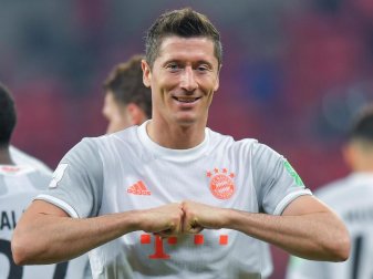 Münchens Robert Lewandowski will auch am Donnerstag im Finale der Club-WM jubeln. Foto: Nikku/XinHua/dpa Münchens Robert Lewandowski will auch am Donnerstag im Finale der Club-WM jubeln. Foto: Nikku/XinHua/dpa