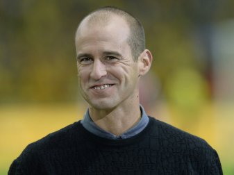 Mehmet Scholl äußert Kritik am Nachwuchskonzept des DFB Mehmet Scholl äußert Kritik am Nachwuchskonzept des DFB