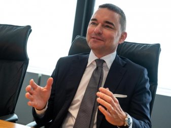 Lars Windhorst möchte bei Hertha BSC eine Fußball-Dynastie gründen. Foto: Christophe Gateau/dpa Lars Windhorst möchte bei Hertha BSC eine Fußball-Dynastie gründen. Foto: Christophe Gateau/dpa