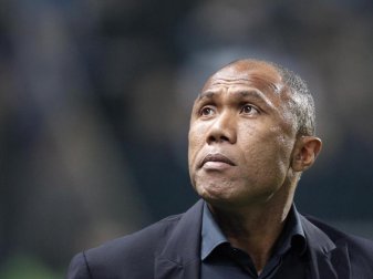 Soll den FC Nantes vor dem Abstieg aus der Ligue 1 bewahren: Antoine Kombouaré. Foto: Guillaume Horcajuelo/EPA/dpa