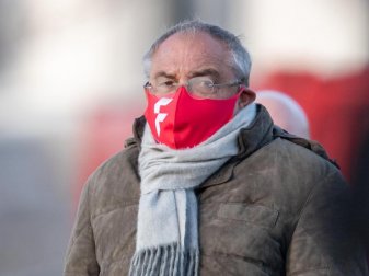 Kritisiert den derzeit in der Fußball-Bundesliga praktizierten Videobeweis scharf: Felix Magath. Foto: Daniel Karmann/dpa