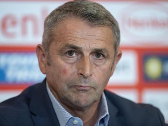 Lehnt eine Sonderrolle für Fußballprofis bei der Impfung gegen das Coronavirus ab: Klaus Allofs. Foto: Marius Becker/dpa Lehnt eine Sonderrolle für Fußballprofis bei der Impfung gegen das Coronavirus ab: Klaus Allofs. Foto: Marius Becker/dpa