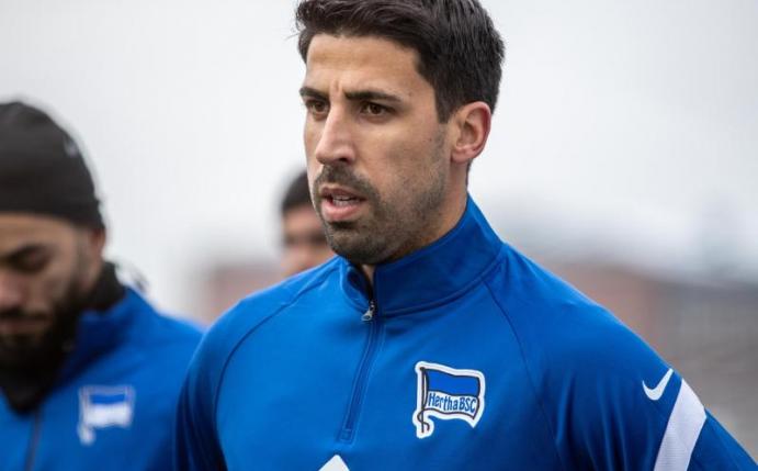 Kehrt mit Hertha BSC nach Stuttgart zurück: Sami Khedira. Foto: Andreas Gora/dpa