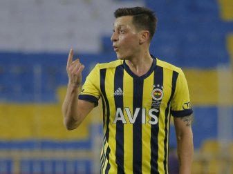 Mesut Özil stand erstmals in der Startelf