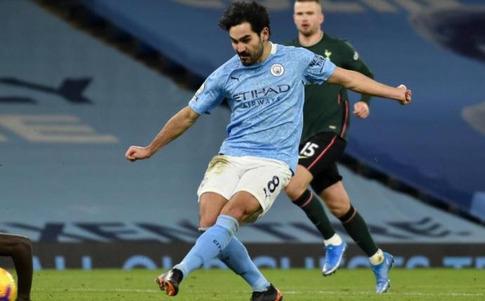 Ilkay Gündogan (M) von Manchester City in Aktion. Foto: Rui Vieira/PA Wire/dpa