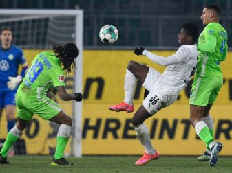 Die Partie Wolfsburg gegen Gladbach geht torlos zu Ende Die Partie Wolfsburg gegen Gladbach geht torlos zu Ende