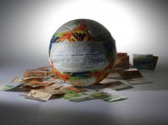 Fans würdigen Gehaltsverzicht der Fußballprofis Fans würdigen Gehaltsverzicht der Fußballprofis