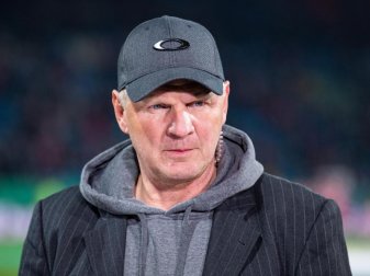 Verteidigt Bayern-Coach Hansi Flick: Stefan Effenberg. Foto: Guido Kirchner/dpa Verteidigt Bayern-Coach Hansi Flick: Stefan Effenberg. Foto: Guido Kirchner/dpa