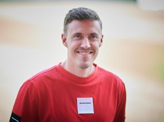 Max Kruse vom 1. FC Union Berlin unterstützt die Aktion «Auf eurer Seite». Foto: Annette Riedl/dpa-Zentralbild/dpa Max Kruse vom 1. FC Union Berlin unterstützt die Aktion «Auf eurer Seite». Foto: Annette Riedl/dpa-Zentralbild/dpa