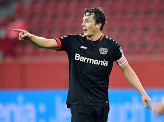Baumgartlinger verlängert seinen Vertrag bei Leverkusen Baumgartlinger verlängert seinen Vertrag bei Leverkusen