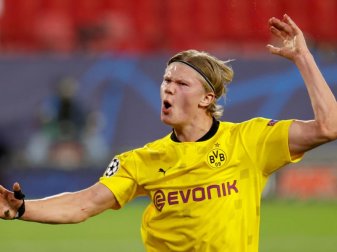 Erling Haaland jubelt nach seinem Treffer zum 1:2. Foto: Daniel Gonzalez Acuna/dpa Erling Haaland jubelt nach seinem Treffer zum 1:2. Foto: Daniel Gonzalez Acuna/dpa