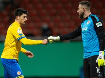 Braunschweig siegt mit 2:0 gegen Regensburg Braunschweig siegt mit 2:0 gegen Regensburg