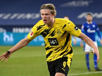 Der BVB schlägt Schalke mit 4:0 - Haaland trifft doppelt Der BVB schlägt Schalke mit 4:0 - Haaland trifft doppelt