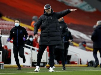 Liverpool-Trainer Jürgen Klopp tat die Niederlage gegen den Lokalrivalen «sehr, sehr» weh. Foto: Phil Noble/PA Wire/dpa Liverpool-Trainer Jürgen Klopp tat die Niederlage gegen den Lokalrivalen «sehr, sehr» weh. Foto: Phil Noble/PA Wire/dpa