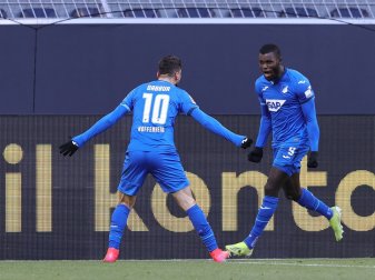 Bebou (r.) und Dabbur feiern klaren Erfolg gegen Bremen Bebou (r.) und Dabbur feiern klaren Erfolg gegen Bremen