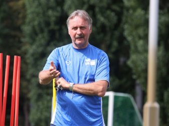 Neururer glaubt nicht an Schalke-Rettung Neururer glaubt nicht an Schalke-Rettung