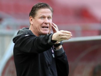 Will sich mit Köln auch beim großen FC Bayern nicht verstecken: FC-Coach Markus Gisdol. Foto: Rolf Vennenbernd/dpa Will sich mit Köln auch beim großen FC Bayern nicht verstecken: FC-Coach Markus Gisdol. Foto: Rolf Vennenbernd/dpa