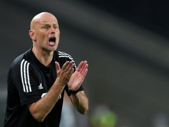 Klubs fordern Boykott von Solbakken und Nationalteam Klubs fordern Boykott von Solbakken und Nationalteam