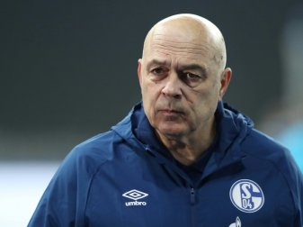 Medien: Schalker Spieler fordern Trainer-Rauswurf Medien: Schalker Spieler fordern Trainer-Rauswurf