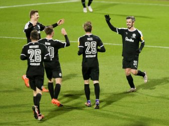 Holstein Kiel holt drei Punkte gegen Aue Holstein Kiel holt drei Punkte gegen Aue