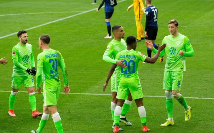 Wolfsburg bleibt ohne Gegentor und gewinnt 2:0