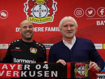 Seit 2019 ist Bosz (l.) Trainer der Leverkusener Seit 2019 ist Bosz (l.) Trainer der Leverkusener