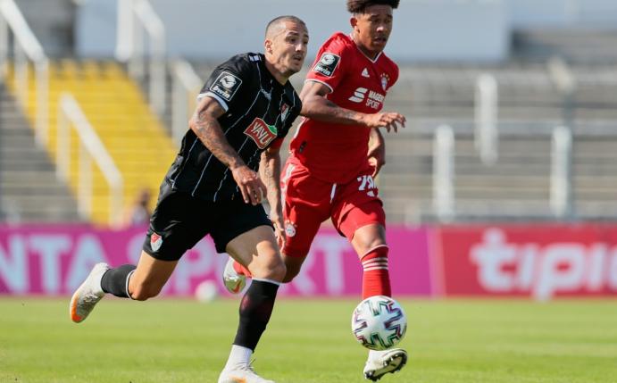 Sercan Sararer (l.) schoss den Ausgleich für Türkgücü