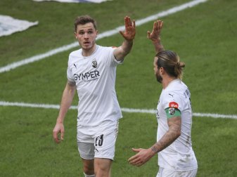 Sandhausen gewinnt mit 3:0 gegen den VFL Sandhausen gewinnt mit 3:0 gegen den VFL