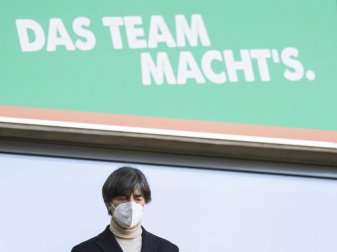 Steht vor einem schwierigen Länderspieljahr: Bundestrainer Joachim Löw. Foto: Tom Weller/dpa Steht vor einem schwierigen Länderspieljahr: Bundestrainer Joachim Löw. Foto: Tom Weller/dpa